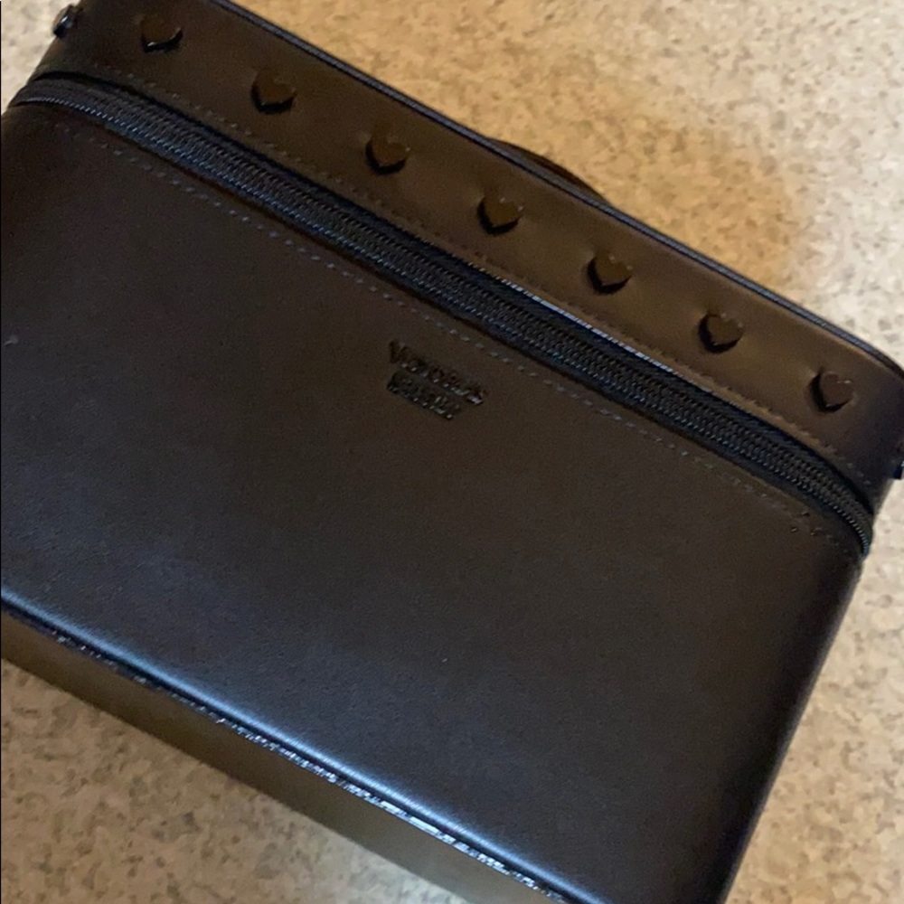 Black make up accessories case